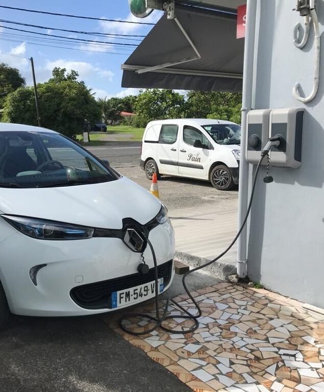 Zero export and EV charging of a supermarket in Guadeloupe 2